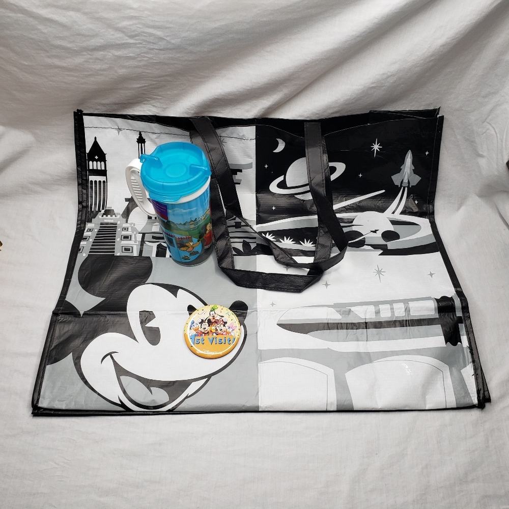 Epcot XL Shopping Bag, Pin, and Resort Cup